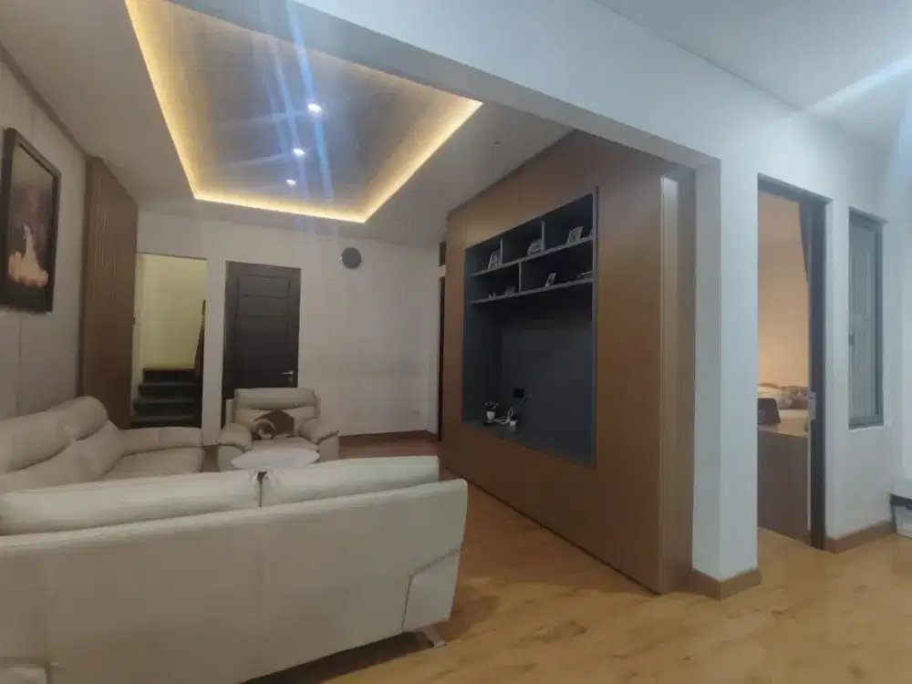 Rumah Bagus Mewah Full furnished Harapan Indah Bekasi