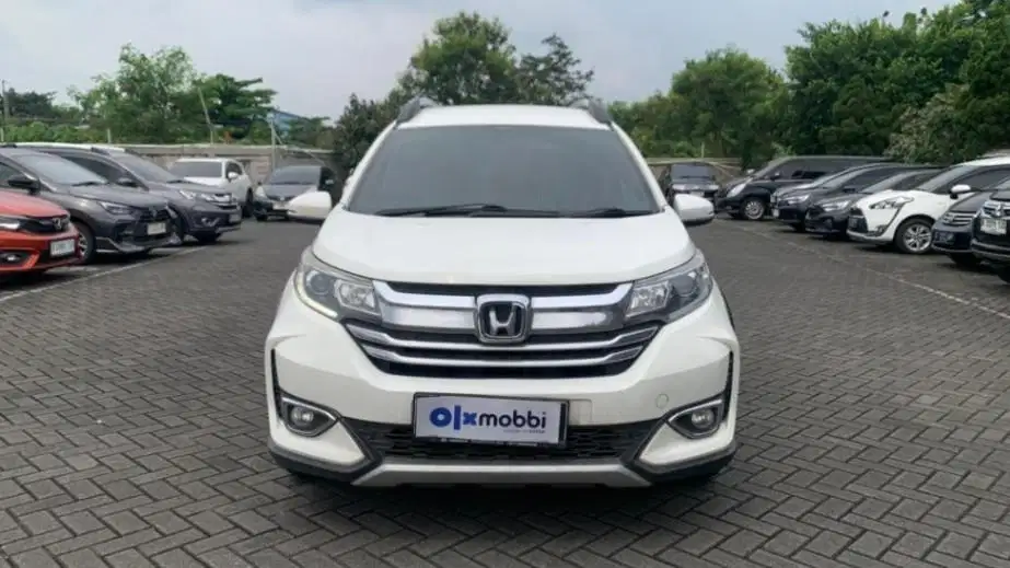 LOW DP Honda BR-V 1.5 E Bensin-AT 2021 CZT
