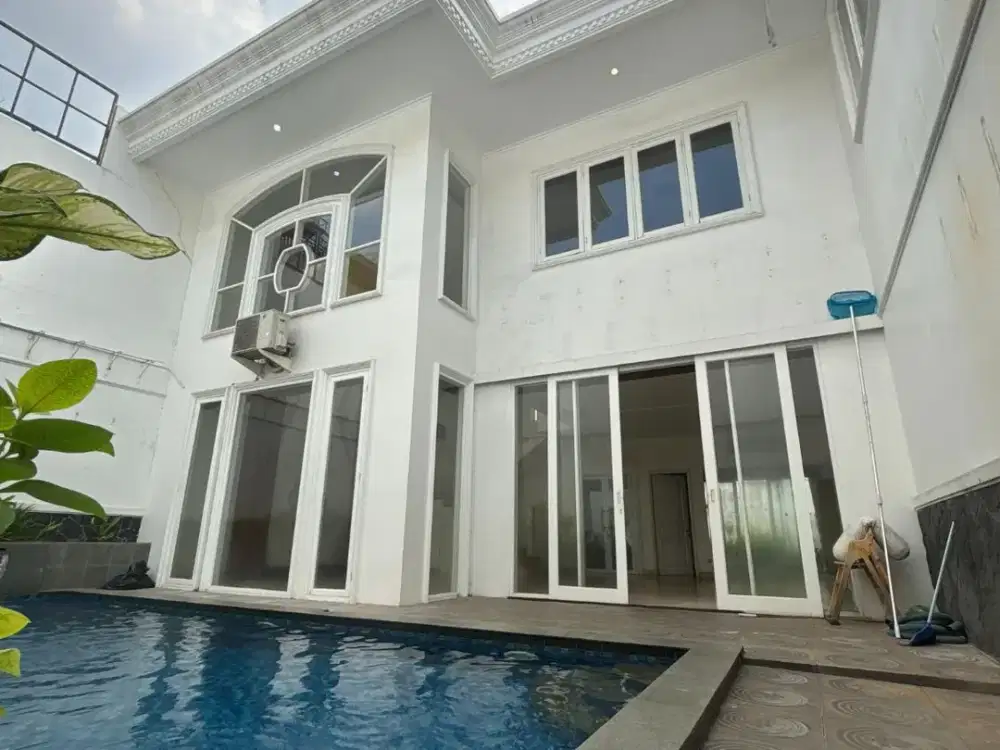 Exclusive House Pondok Indah – 4 KT, Kolam Renang Pribadi, Lokasi Elite Jakarta Selatan