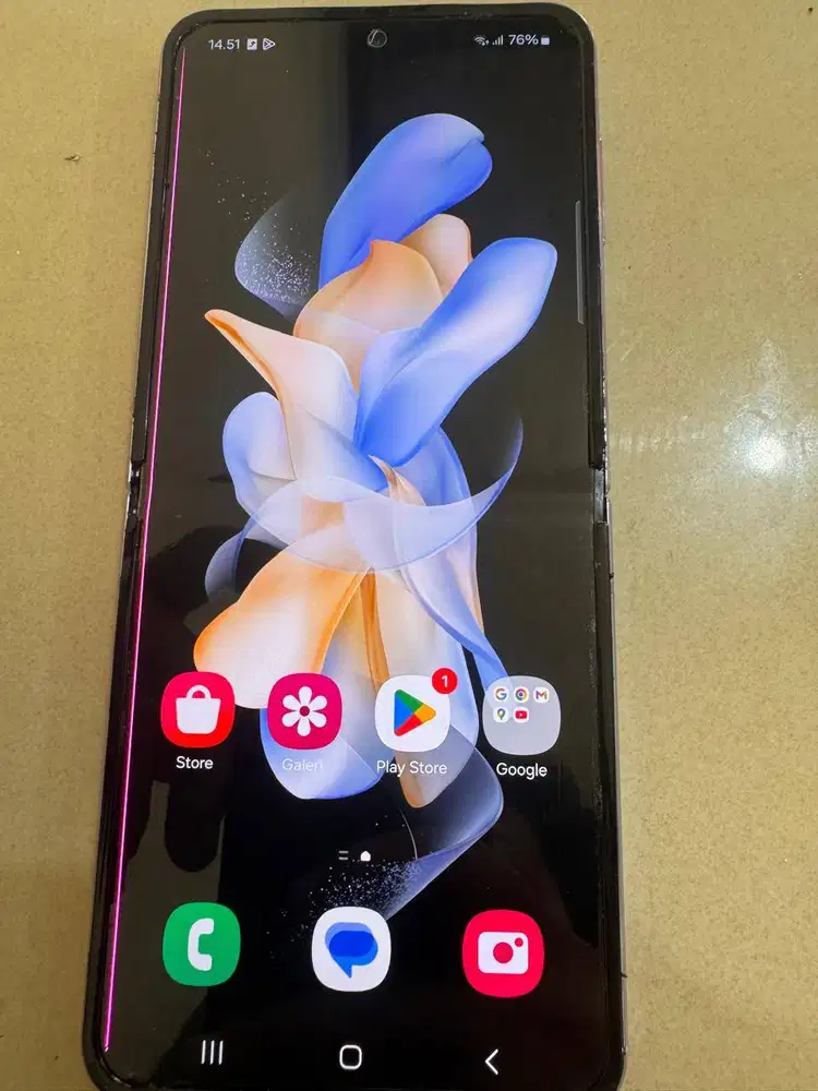 Samsung Z Flip 4 Purple
