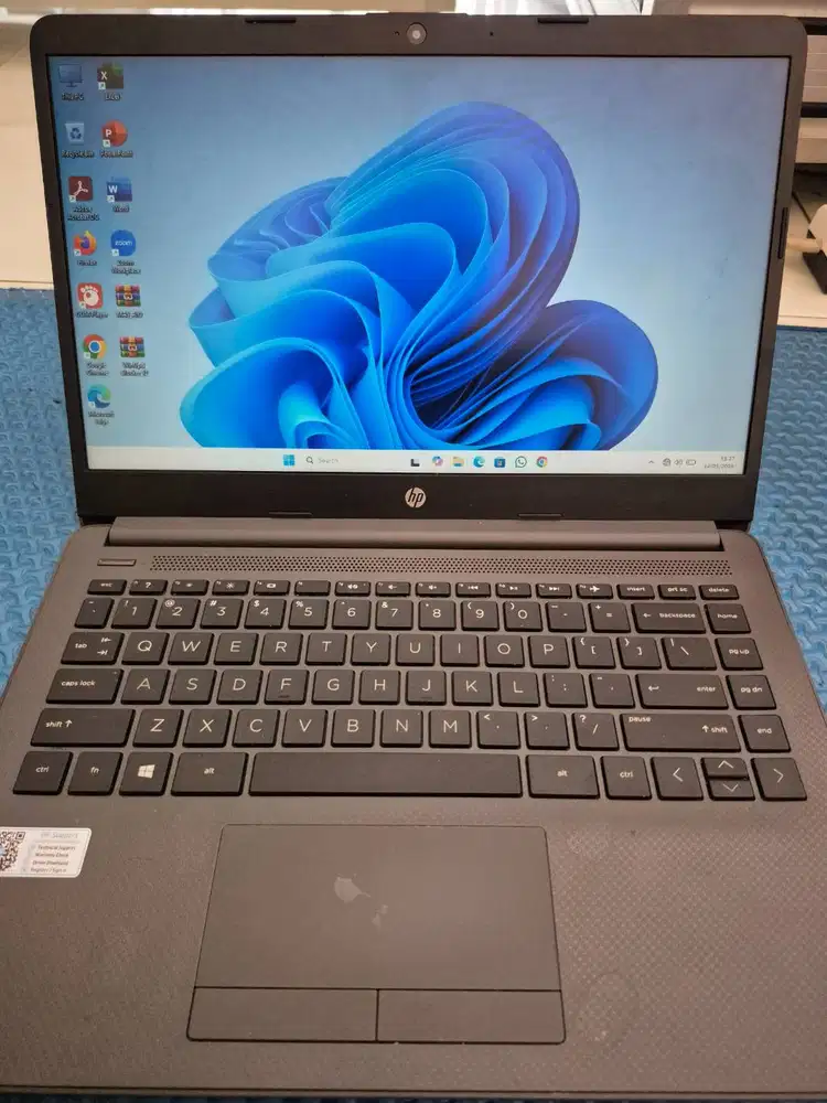 LAPTOP HP 245 G8