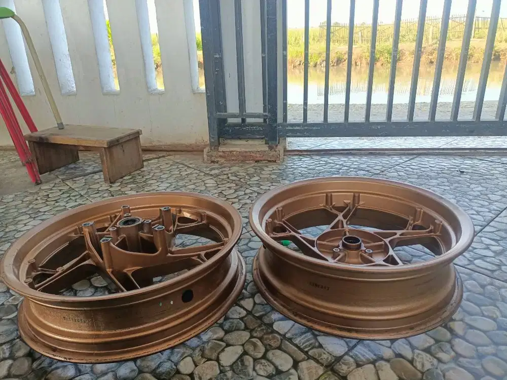Jual velg xmax 250