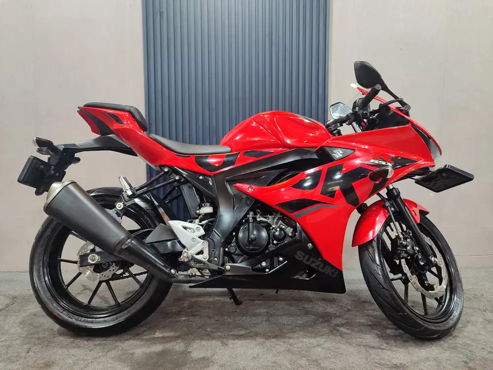 GSX R150 merah 2018 istimewa mulus terawat siap pakai...