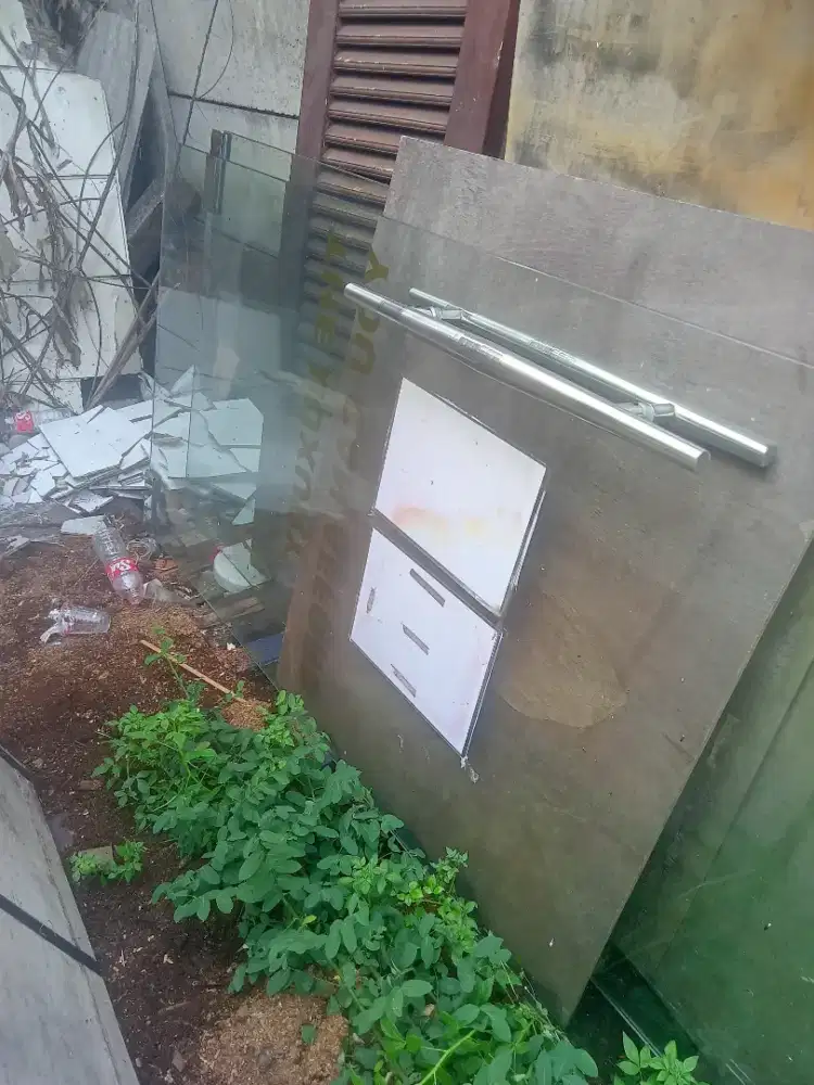 pintu kaca dounle