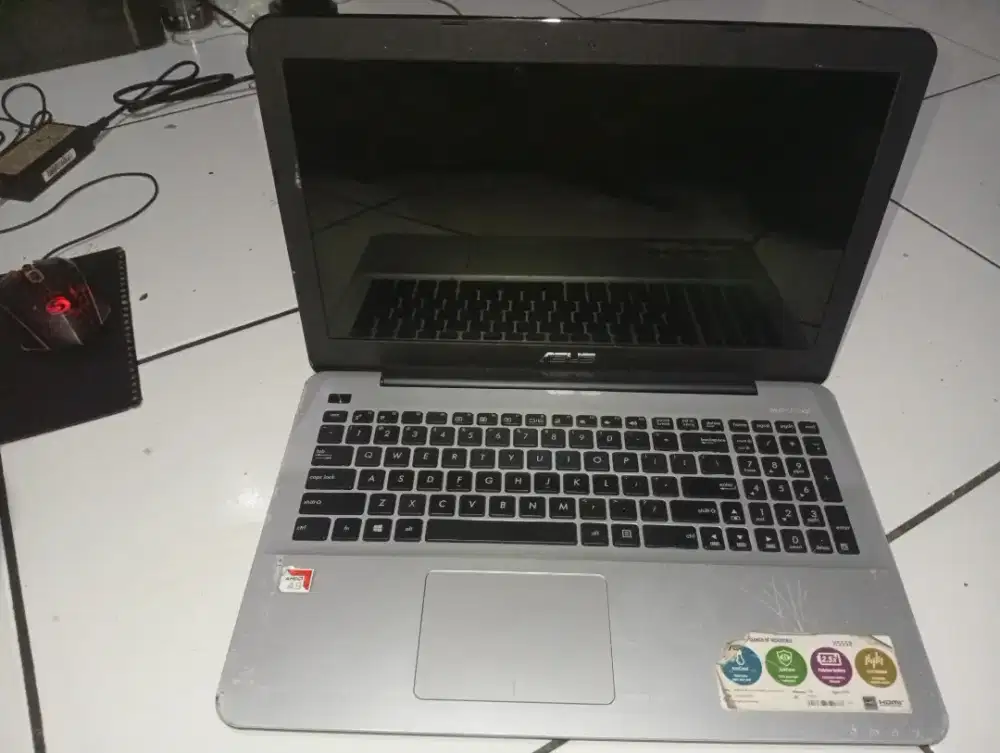Jual Butuh Laptop Asus X555B Ram 8 GB SSD 256 HDD 500 GB