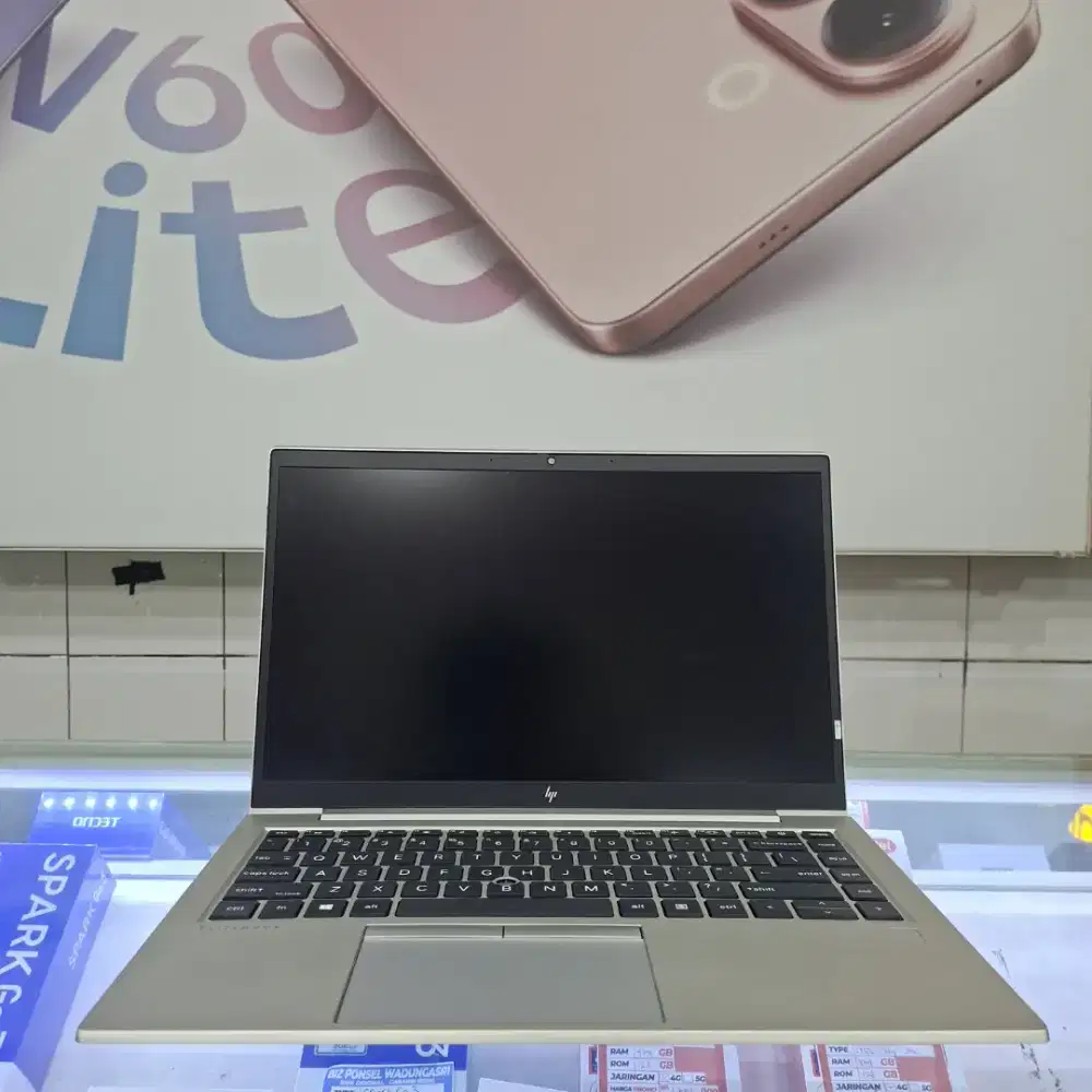 YANG MAU CARI LAPTOP DENGAN SPEFIKASI TINGGI HARGA MURAH BISA KREDIT