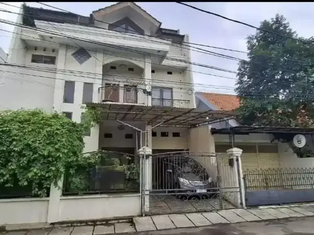 RUMAH CAKEP BANGET HARGA OKEE di Dalam Komplek Rawamangun – Jalan Lebar 2 Mobil