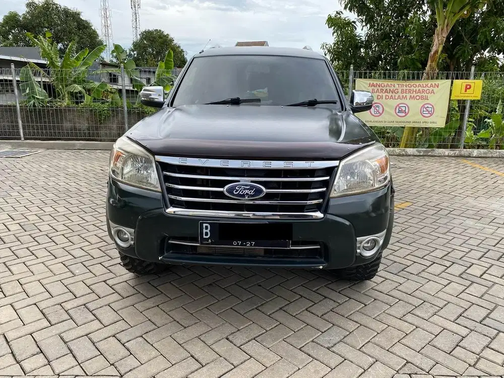 FORD EVEREST M/T 4x4 2012