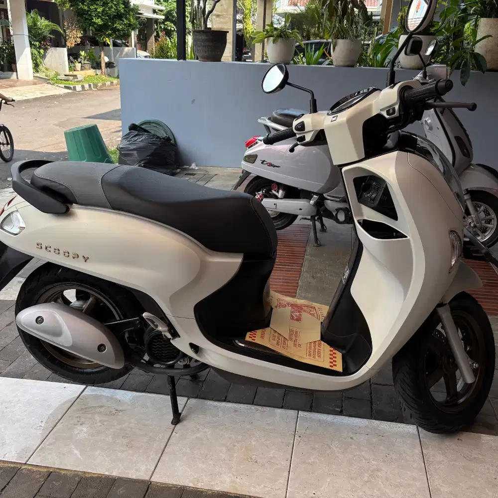 DIJUAL MOTOR CANTIK MASIH BARU