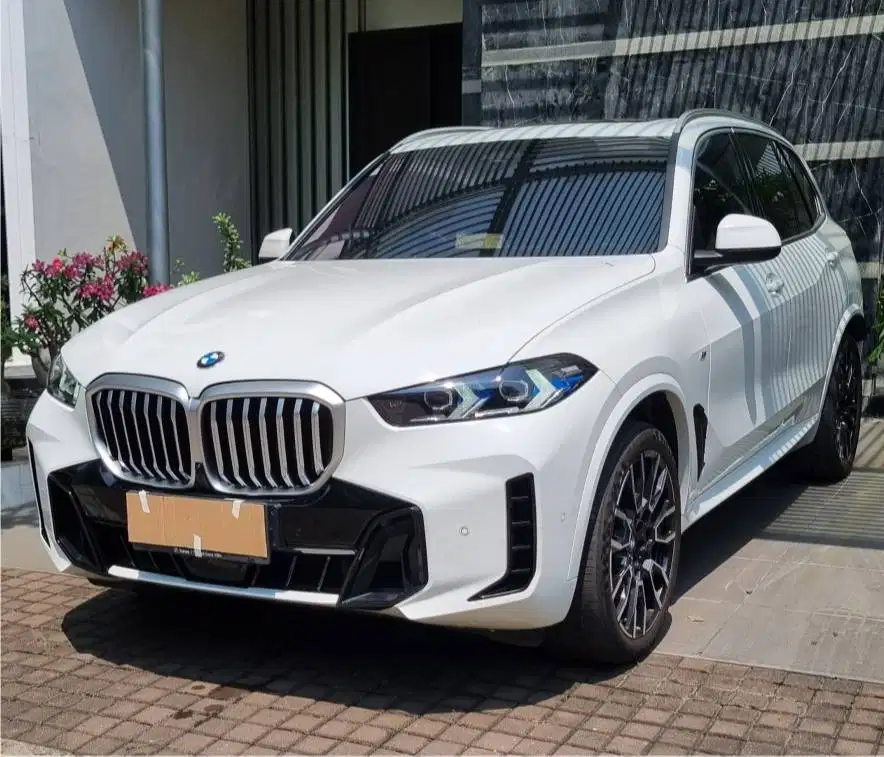 bmw x5 m sport 2025 like new