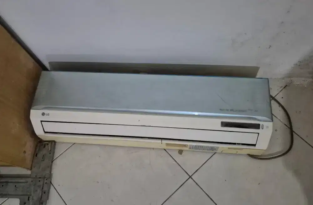 Indoor 1/2pk r22 LG