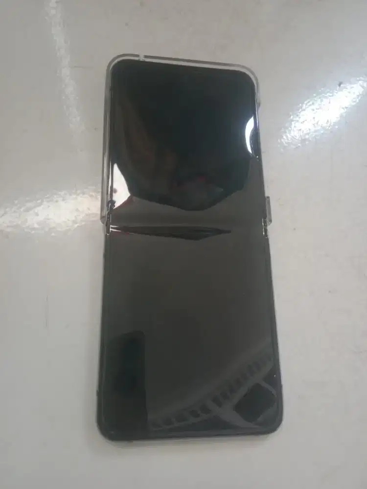 Samsung Z Flip 4 Ram 8/256 Sein (Mati Total)