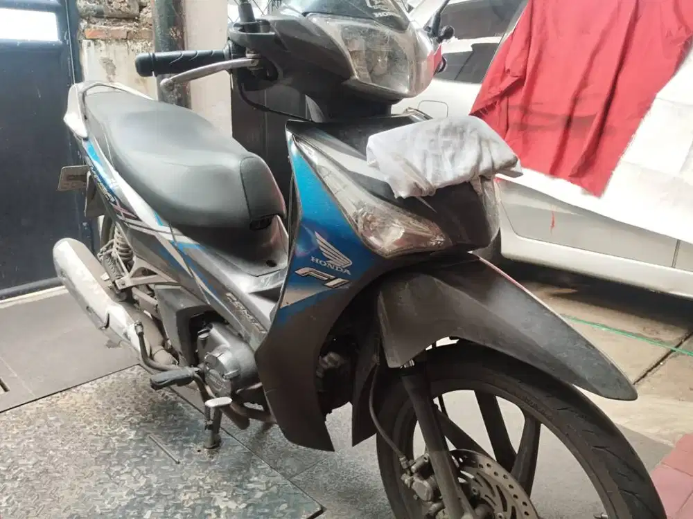 Honda Supra X 125 Fi Helm In
