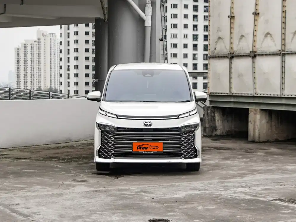 TOYOTA VOXY 2.0 AT TSS tahun 2022