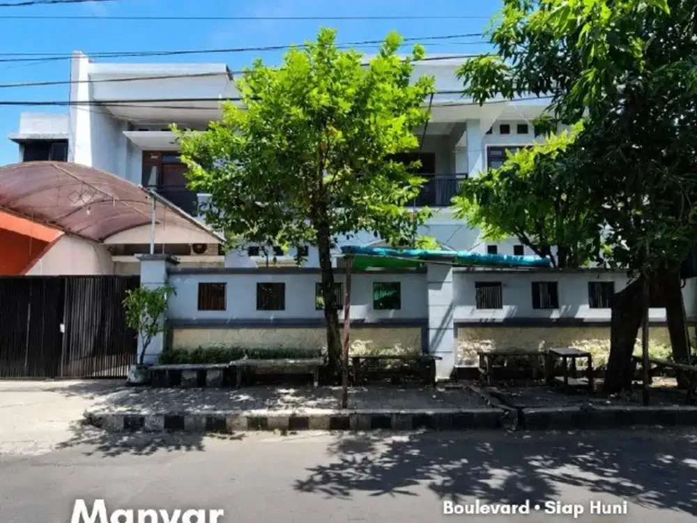 Rumah Manyar Tirtoyoso Boulevard • Siap Huni • Carport