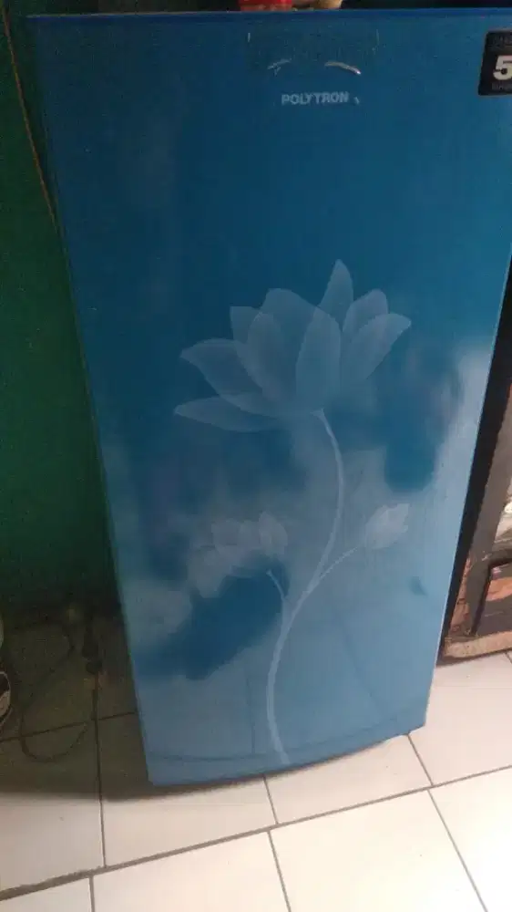 Di Jual kulkas Merk Polytron