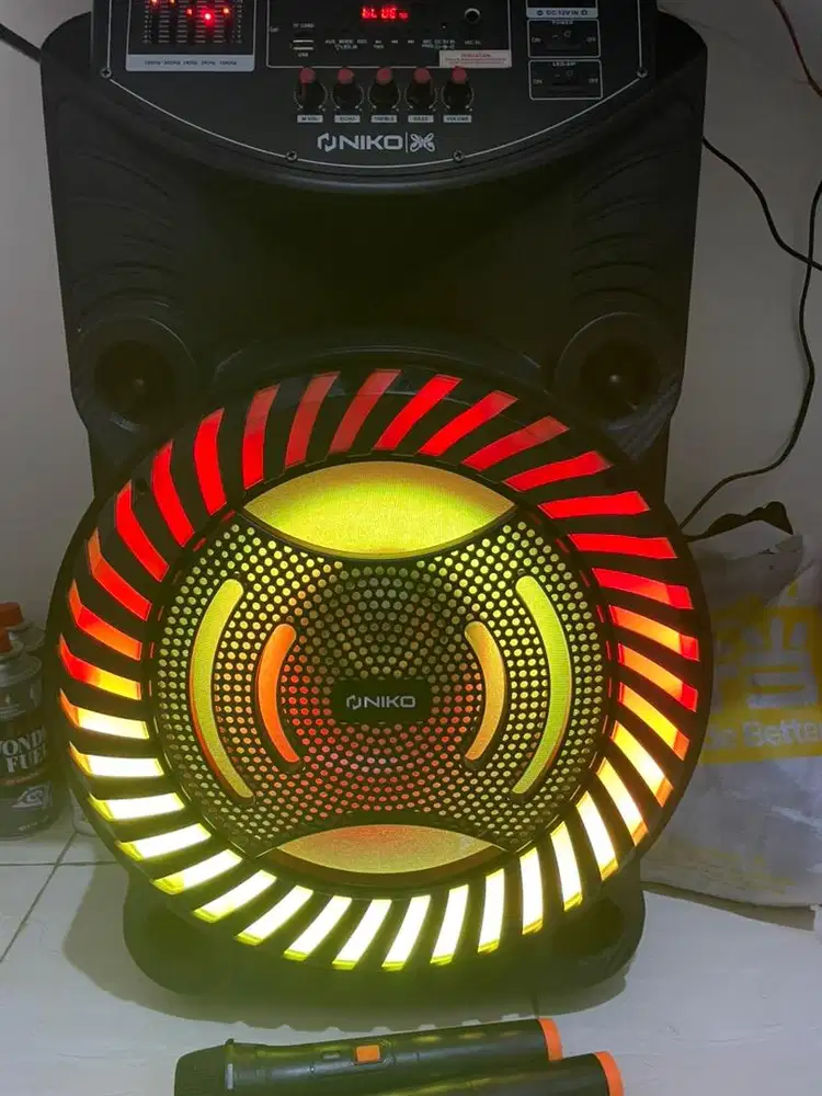 Salon speaker merk Niko PT1503