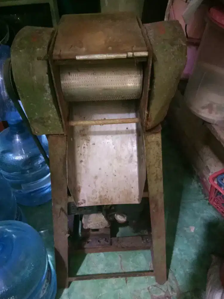 Parutan kelapa manual bekas