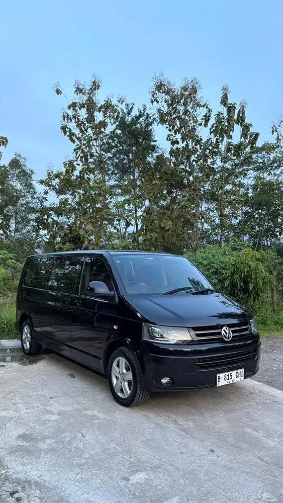 VW Caravelle 2012