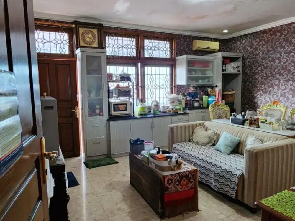 Dijual Rumah Jl Waru di Rawamangun