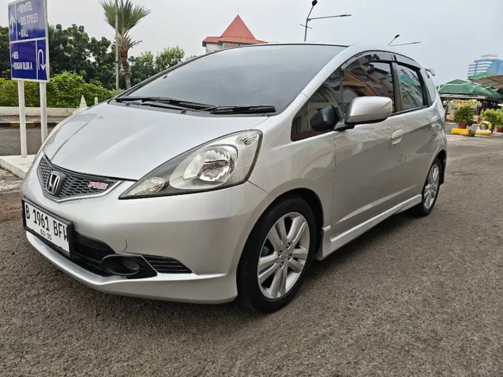 LOW KM JAZZ RS AT 2010 TDP23 Honda JAZZ 1.5 RS Matic 2009