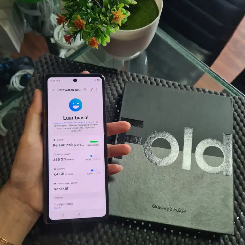 Samsung Galaxy Z Fold 4 12/256GB Fullset Mulus Normal Siap Pakai