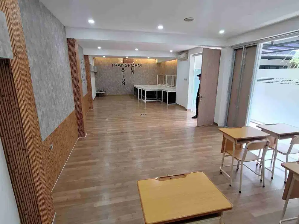 Disewakan Ruang Usaha Super Strategis Cocok Untuk Kantor,Klinik atau Bimbel Di Sayap Riau Gedung Sate