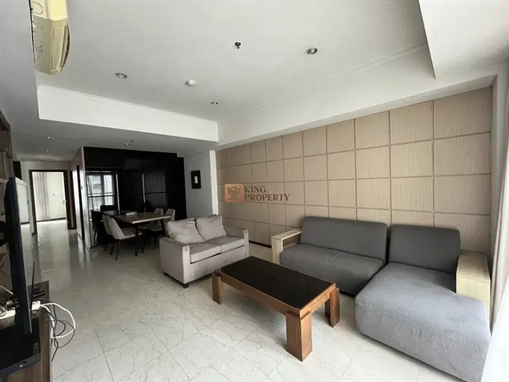 Terhubung ke Central Park Mall, Disewa 3Br Royal Mediterania Garden Residence Furnished Minimalis Bagus dengan Private Lift