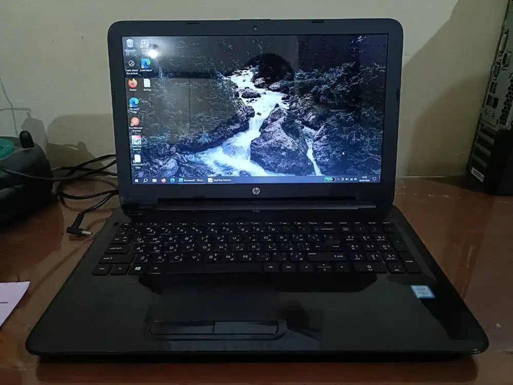 LAPTOP i3-6006U 15INC BATTERY 2 JAM LEBIH, KONDISI BAGUS, GARANSI.