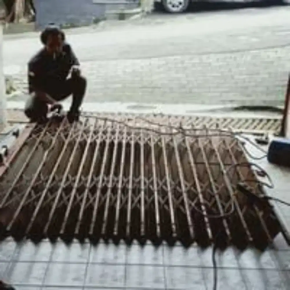 Tukang spesialis rolling door folding gate