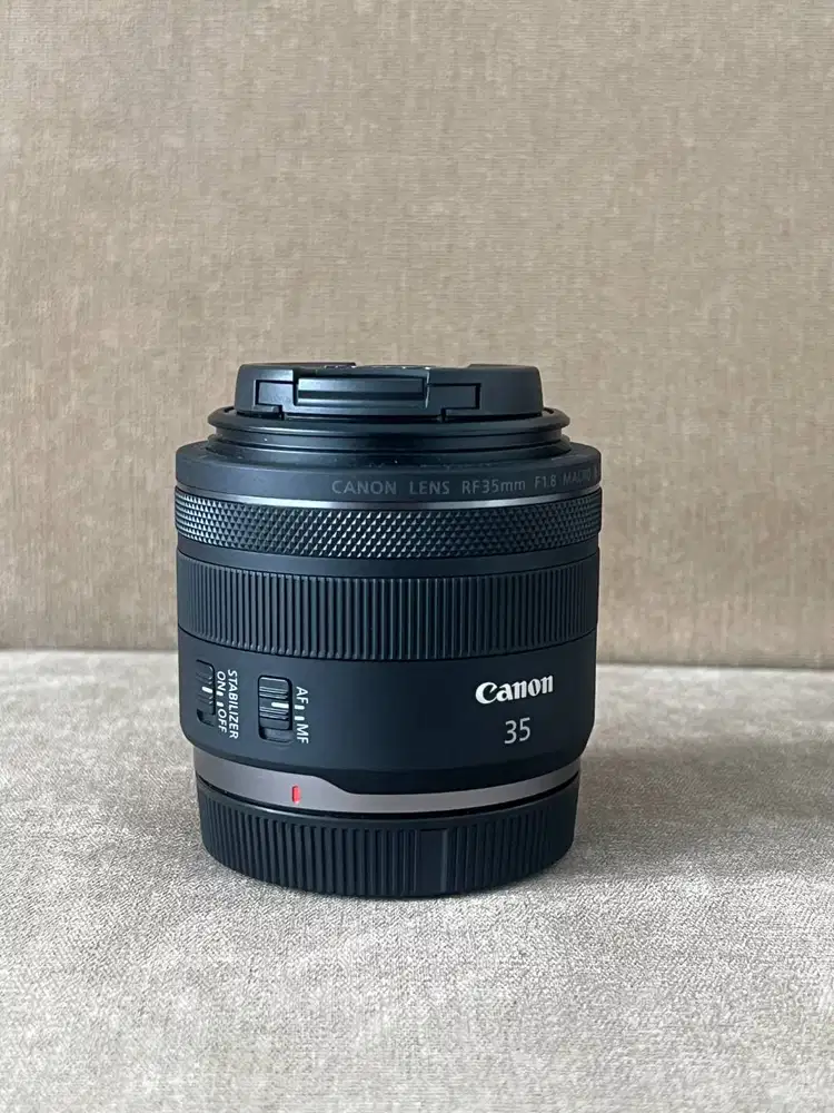 Lensa Canon RF 35mm F1.8 Macro IS STM Mulus Fullset