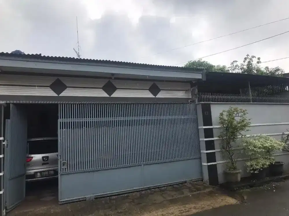 DIJUAL CEPAT Rumah Pinggir Jalan Bintara Jaya – Cocok Usaha, 3 Menit ke Tol JORR!