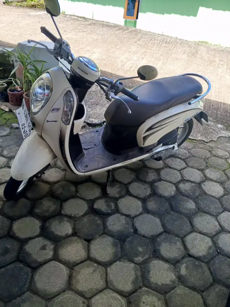 Di jual Scoopy tahun 2015