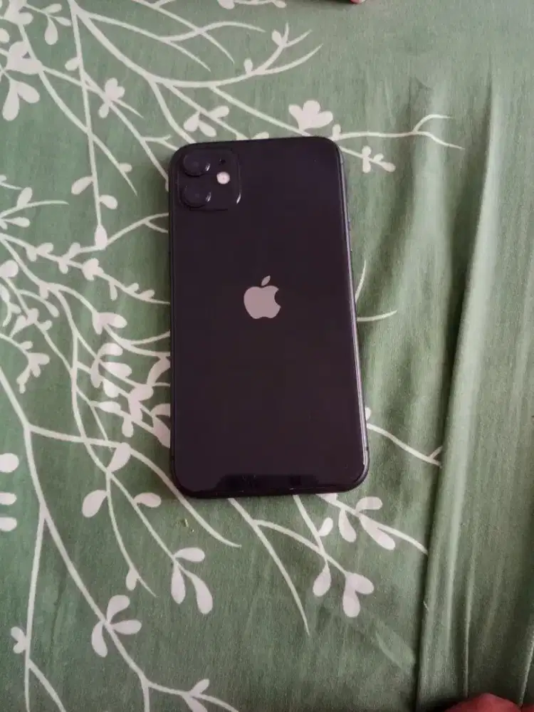 Jual iphone 11 64gb Hitam