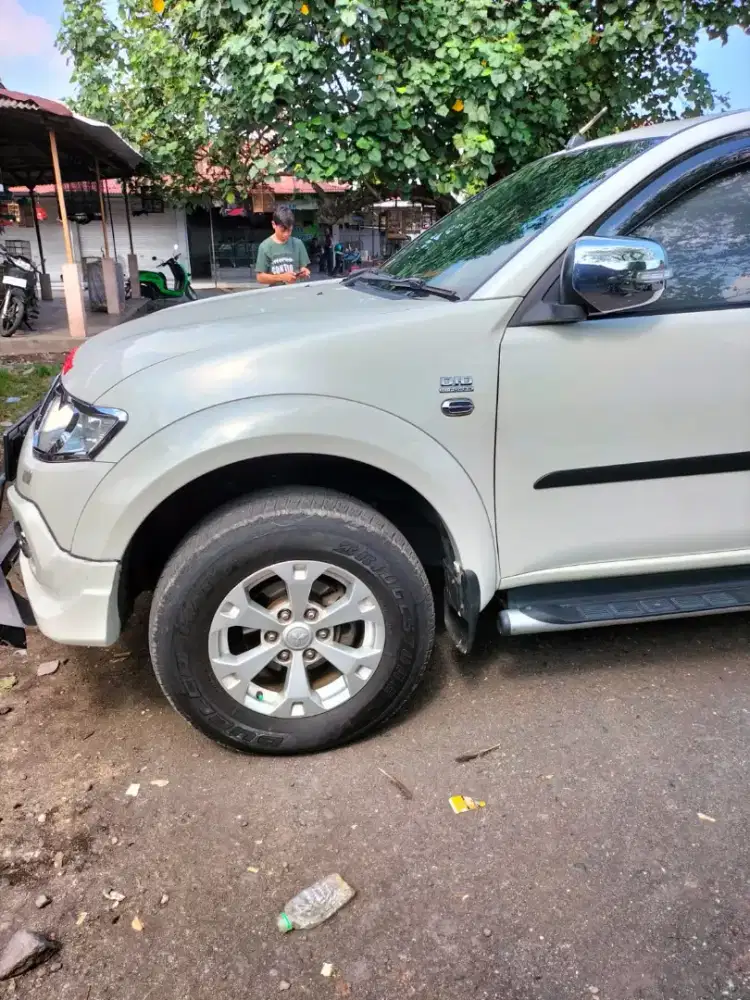 Pajero Sport Dakar Matic 4x2