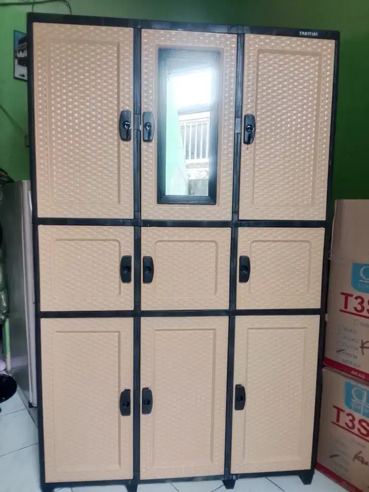 Lemari pakaian 3 pintu harga net