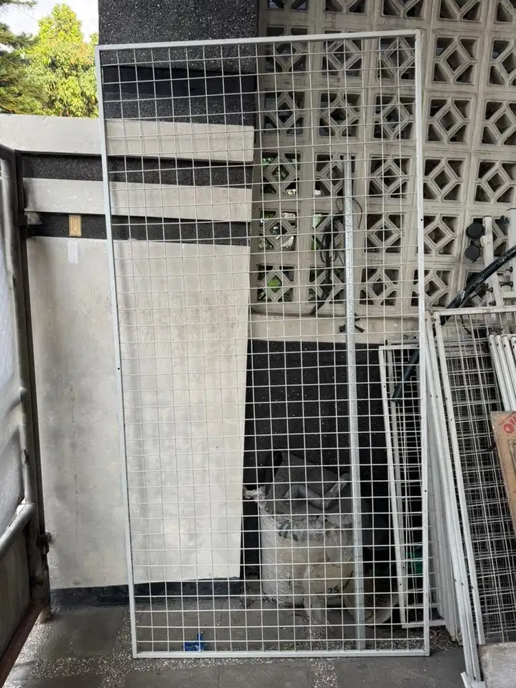 Ram besi wiremesh gantungan aksesoris tebal kuat jualan