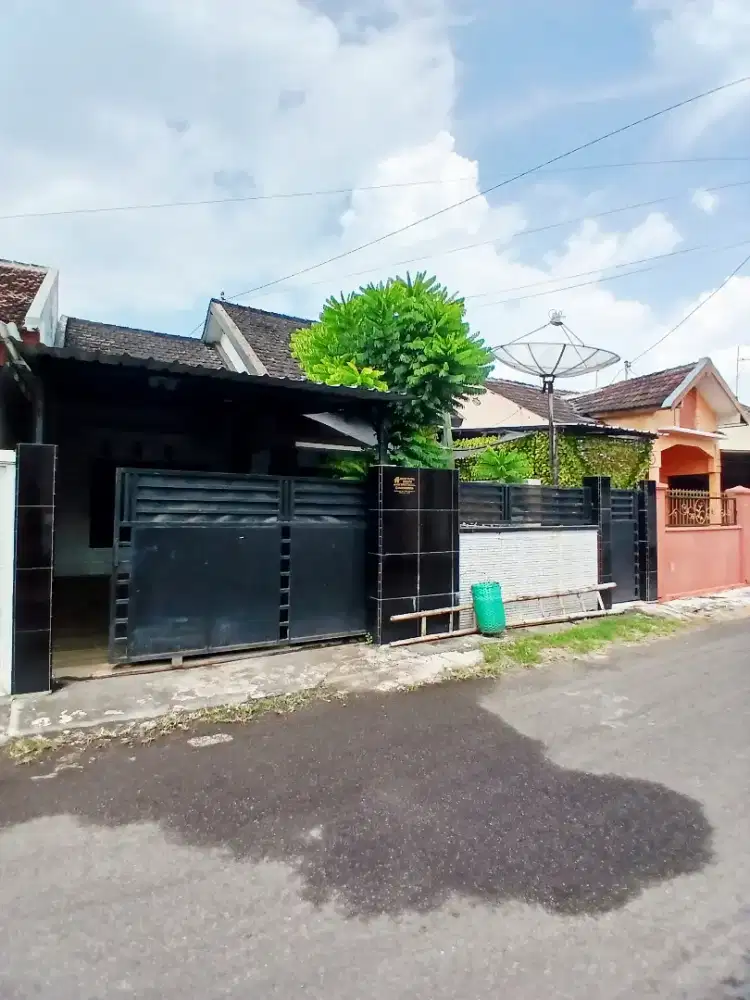 Dijual rumah & perabotan dekat bundaran gladser & perabotan