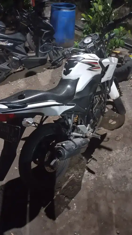 CB150R thn 2012