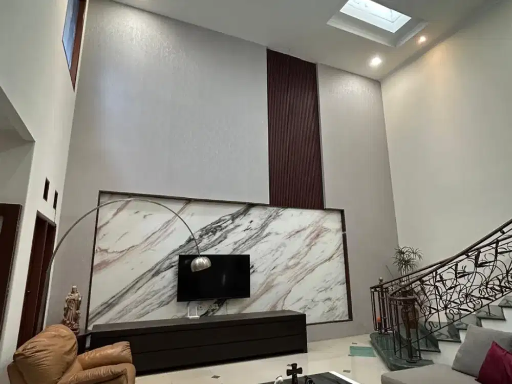 Dijual rumah mewah strategis 2 lantai dalam cluster dekat pasar modern bintaro di sektor 9 bintaro tangsel ut-16274