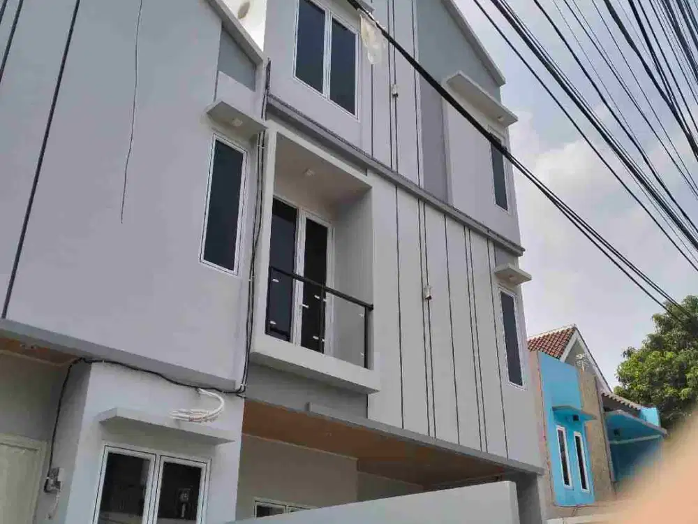 Rumah Mewah 2 lantai di percetakan negara Jakarta pusat lokasi strategis bebas banjir