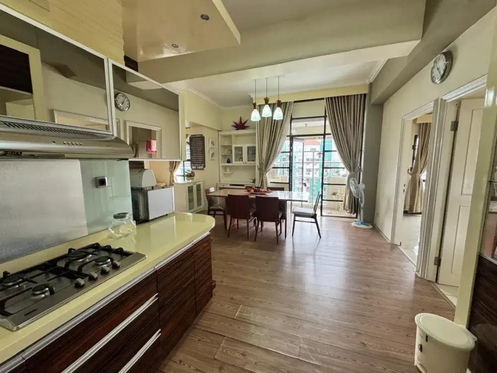 Unit Penthouse di Apartemen Salemba Residence luas 117 m2