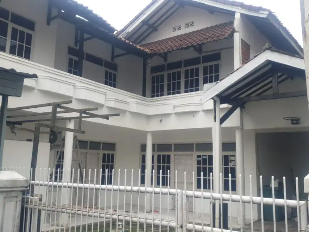 Y. DIJUAL DAN DISEWAKAN RUMAH DI TURANGGA BANDUNG HUNIAN NYAMAN AMAN STRATEGIS