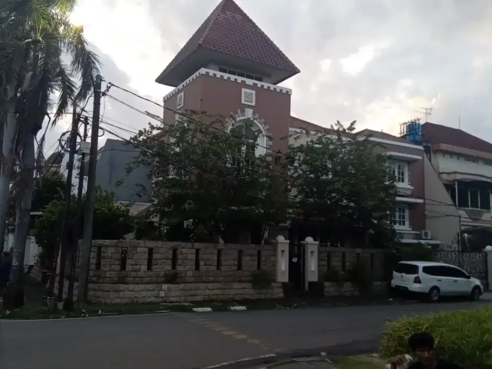 Murah!!! Dijual atau Disewakan Rumah Mewah Hoek Full Furnished Citra 3 Tepi Jalan Raya