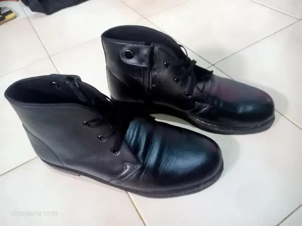 Sepatu pdh satpam bekas mulus size 46