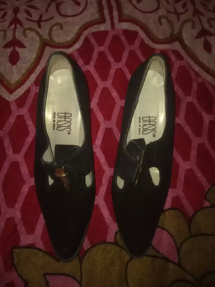 Sepatu hak wanita merk oasis uk.37