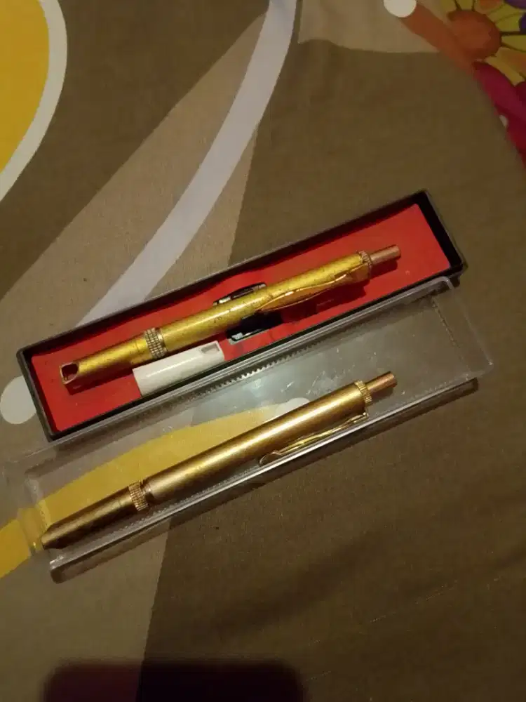Pen jarum bekam kuningan