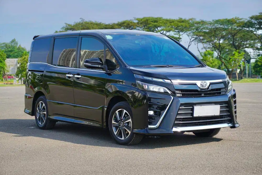 Toyota Voxy 2.0 ZRR80R 2017
