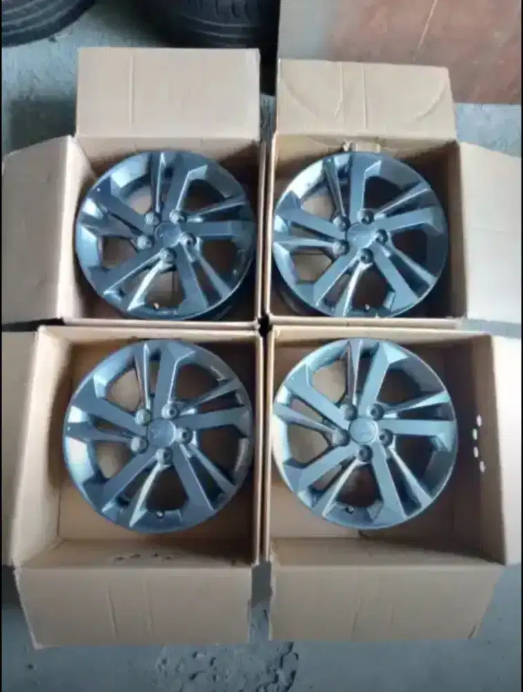 Velg oem allnew xenia r15 5x100