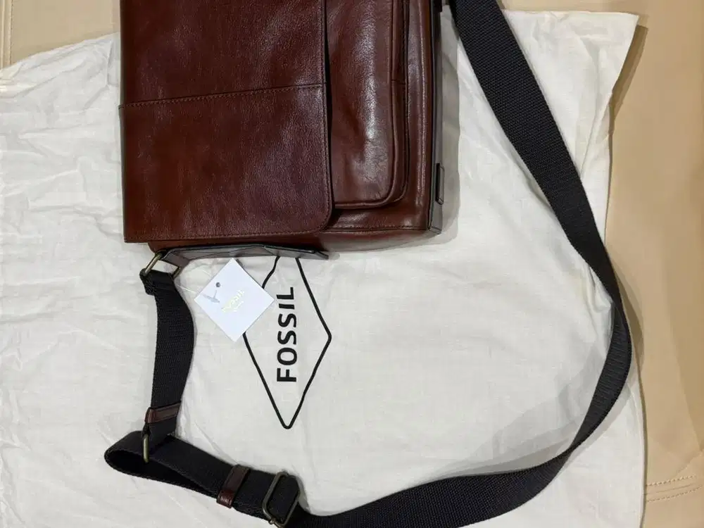 Tas Fossil Kayden Courier